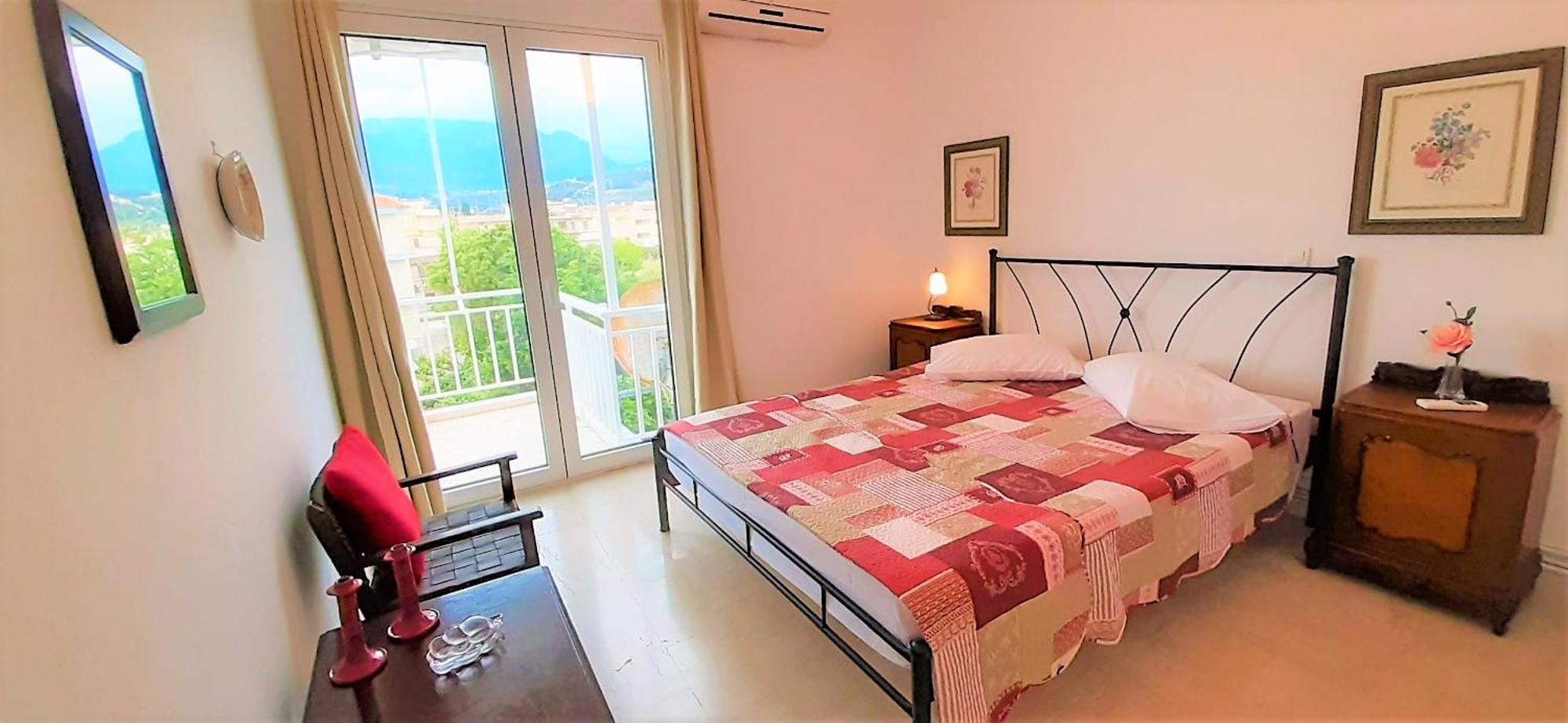 Mondo Cosseri Akrata Appartement Buitenkant foto