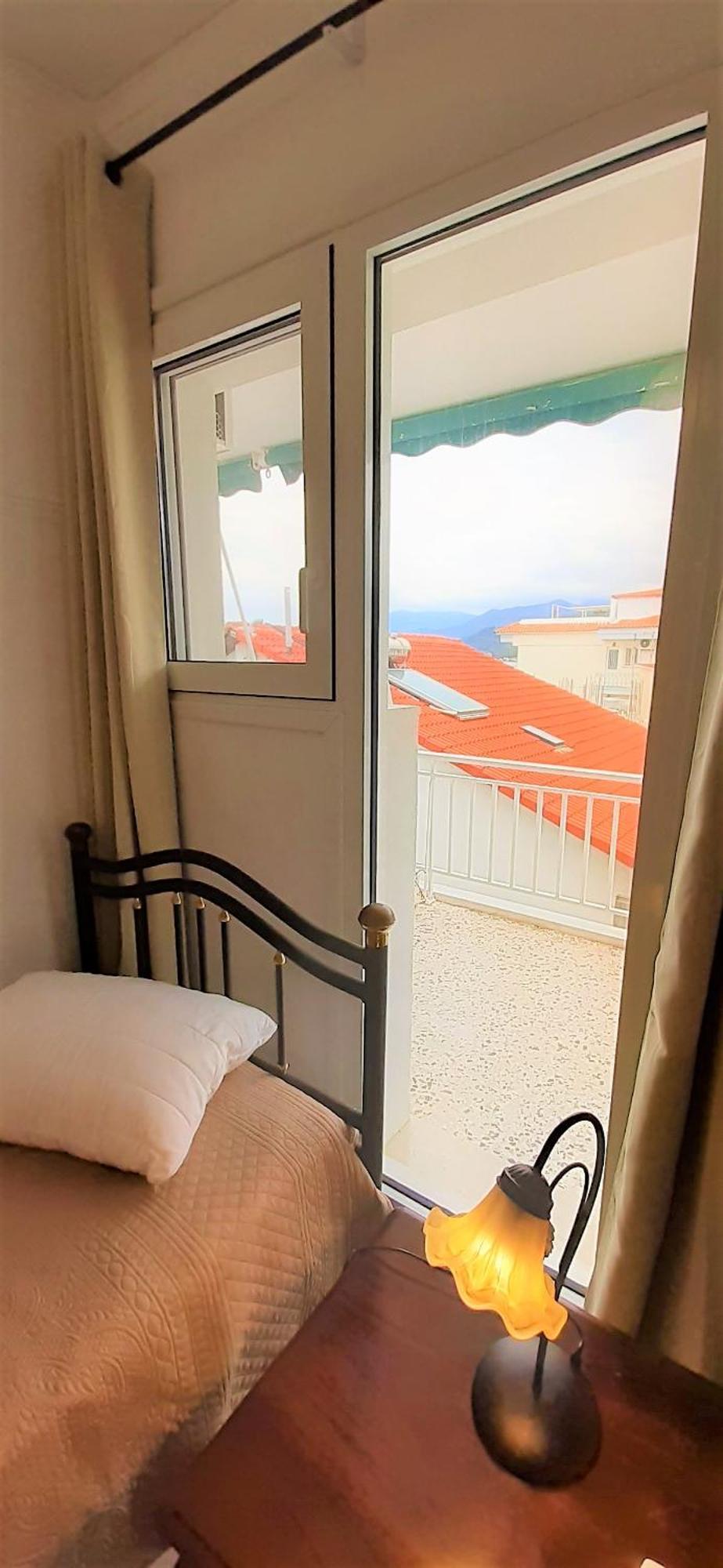 Mondo Cosseri Akrata Appartement Buitenkant foto