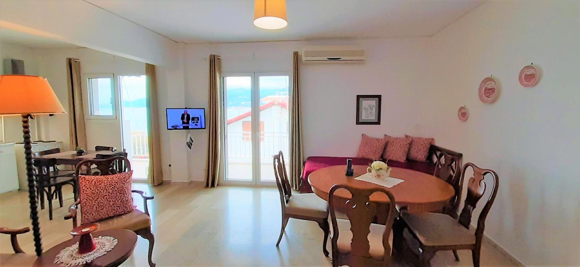 Mondo Cosseri Akrata Appartement Buitenkant foto
