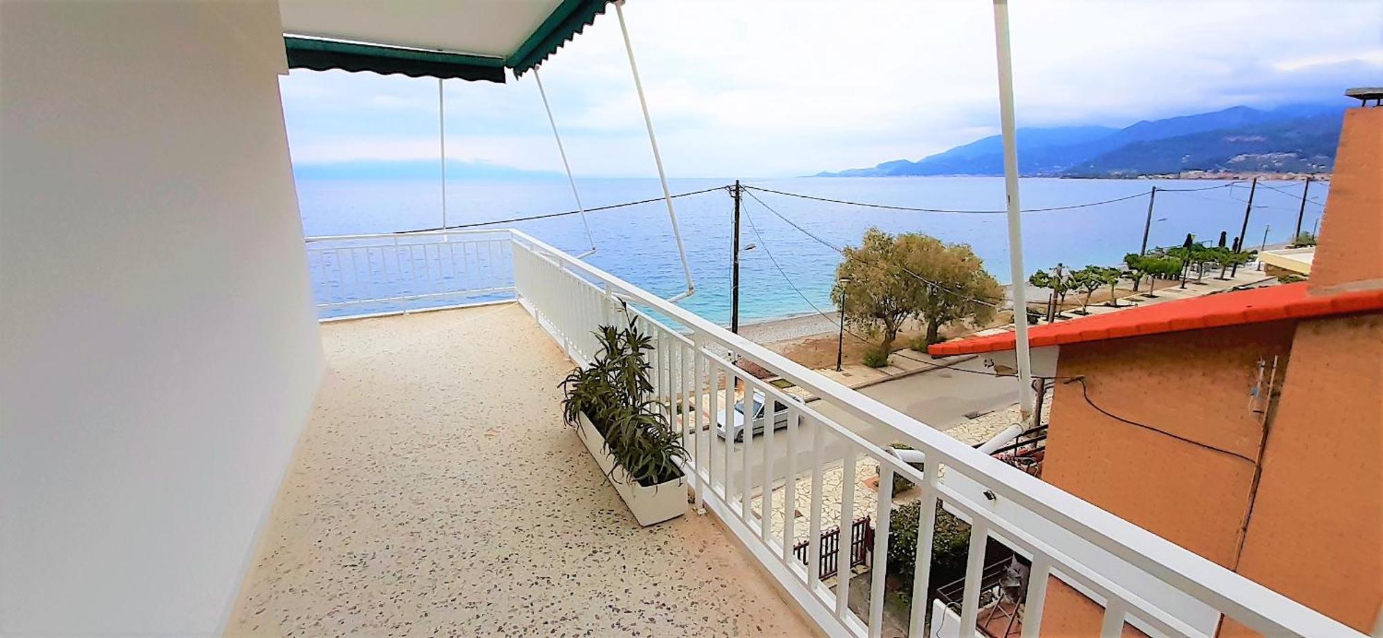 Mondo Cosseri Akrata Appartement Buitenkant foto