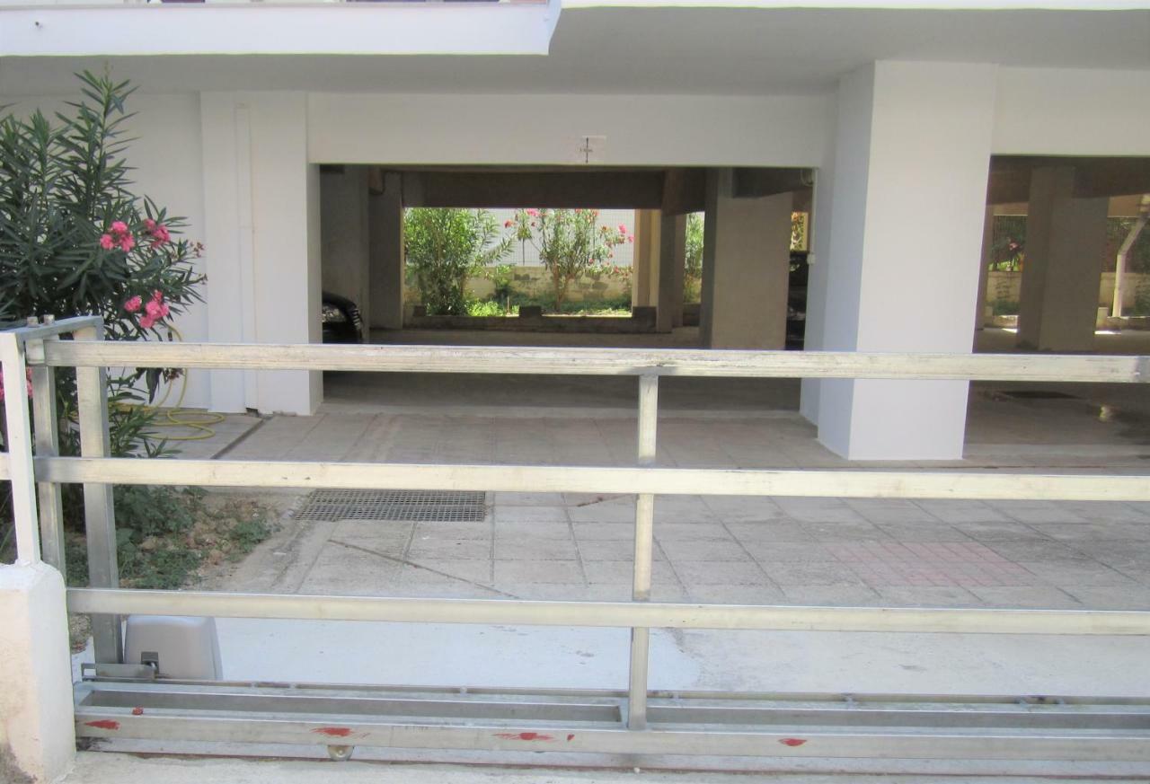 Mondo Cosseri Akrata Appartement Buitenkant foto